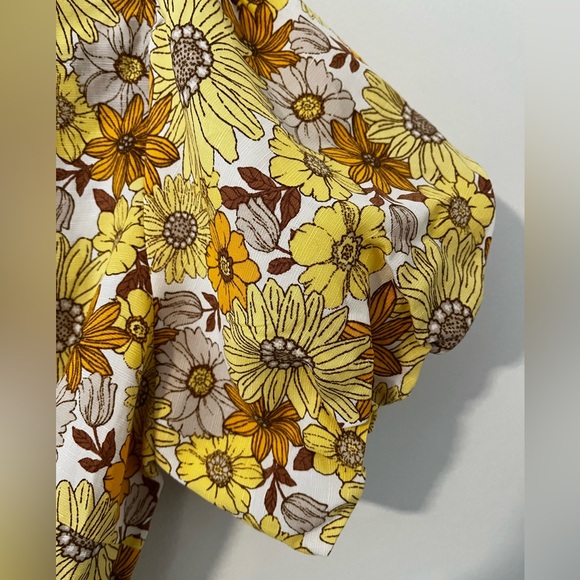 Forever 21 Flowered Wrap Dress - Picture 4 of 7